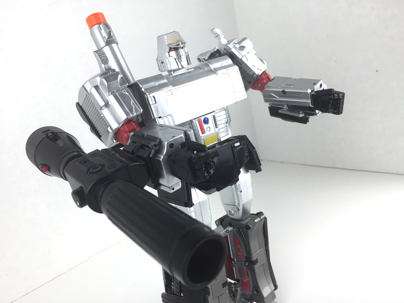 Illustration for article titled A Tale Of Two Megatrons